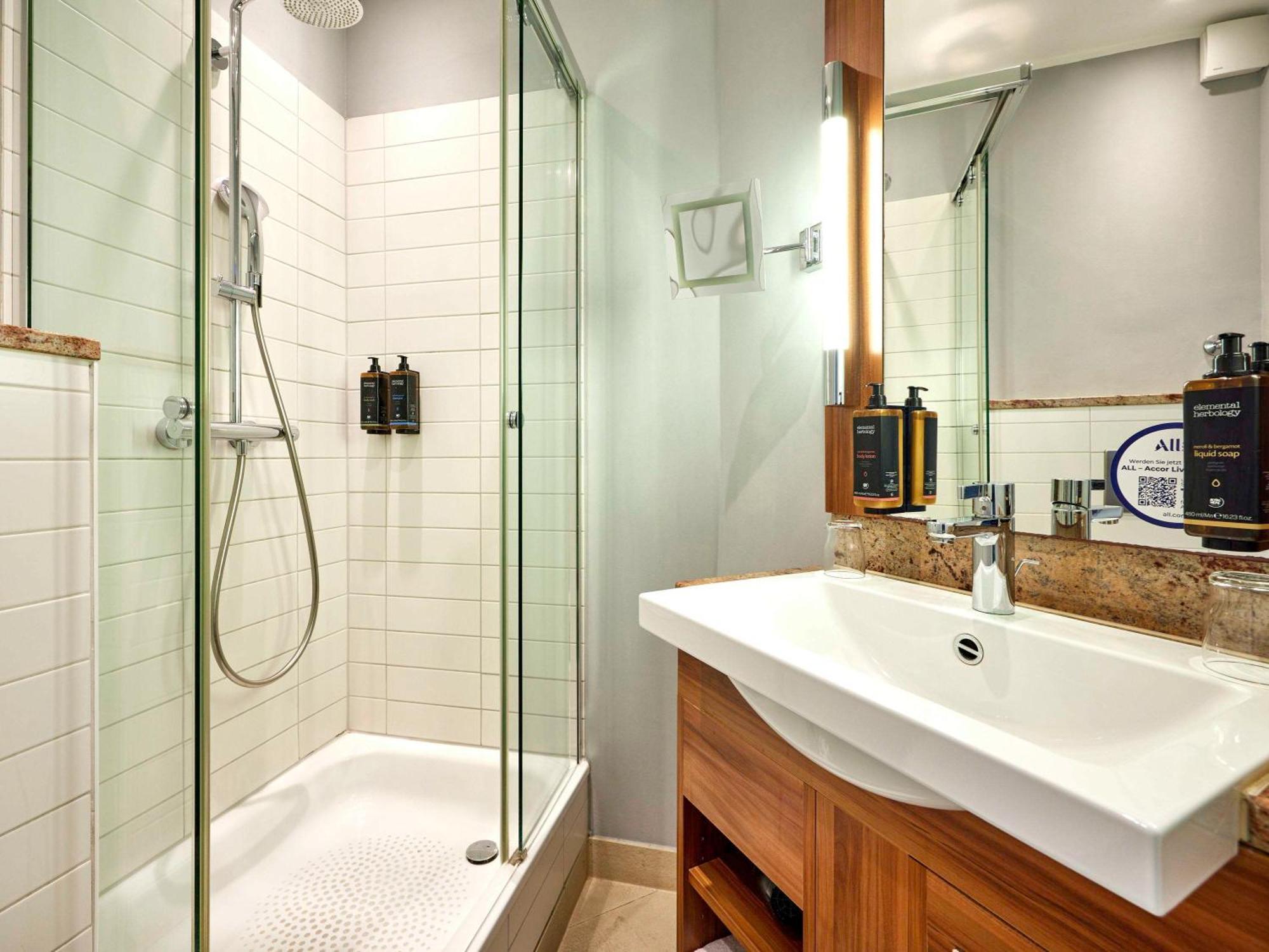 Mercure Center 4*